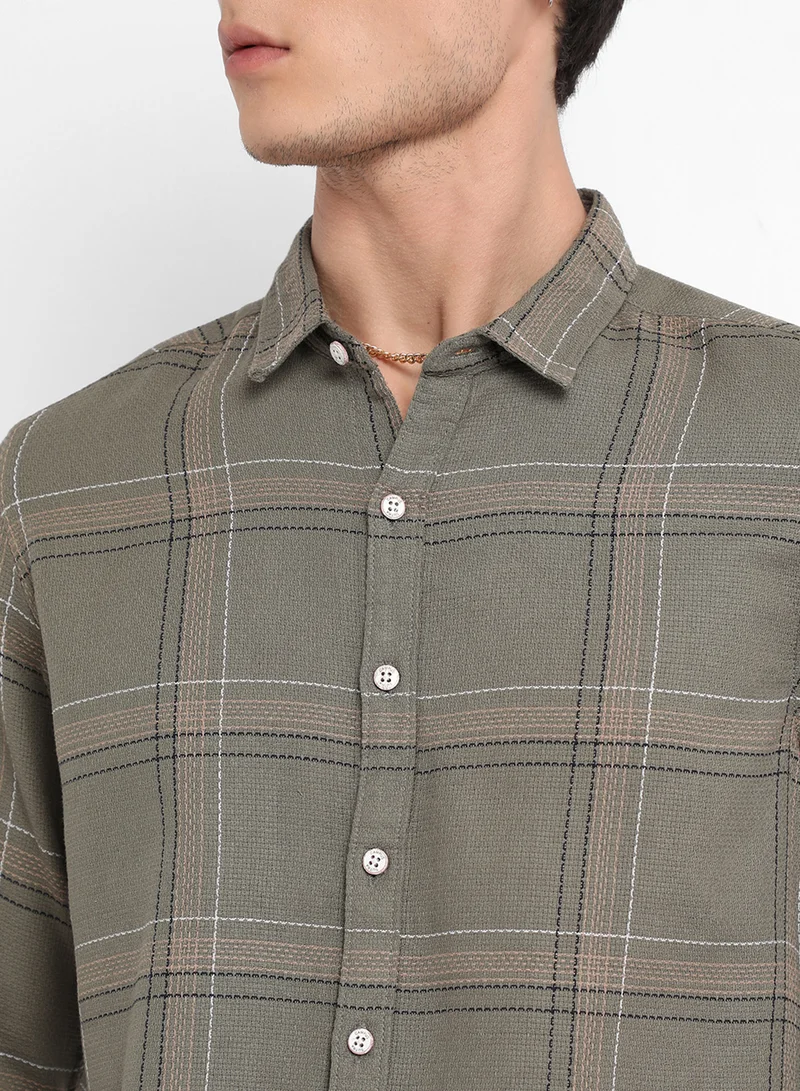 Campus Sutra Men's Olive Green Maxi Tartan Plaid Shirt