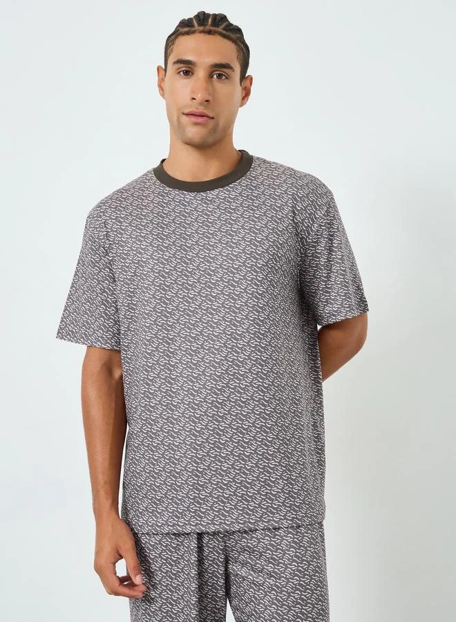 Styli Men Printed Short Sleeve T-Shirt and Pyjama Set