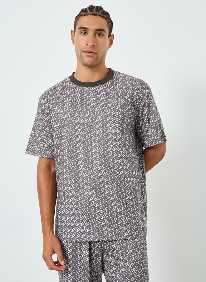 ستايلي طقم بيجاما رجالي تيشيرت مطبوع بأكمام قصيرة مع بنطال - Image 2