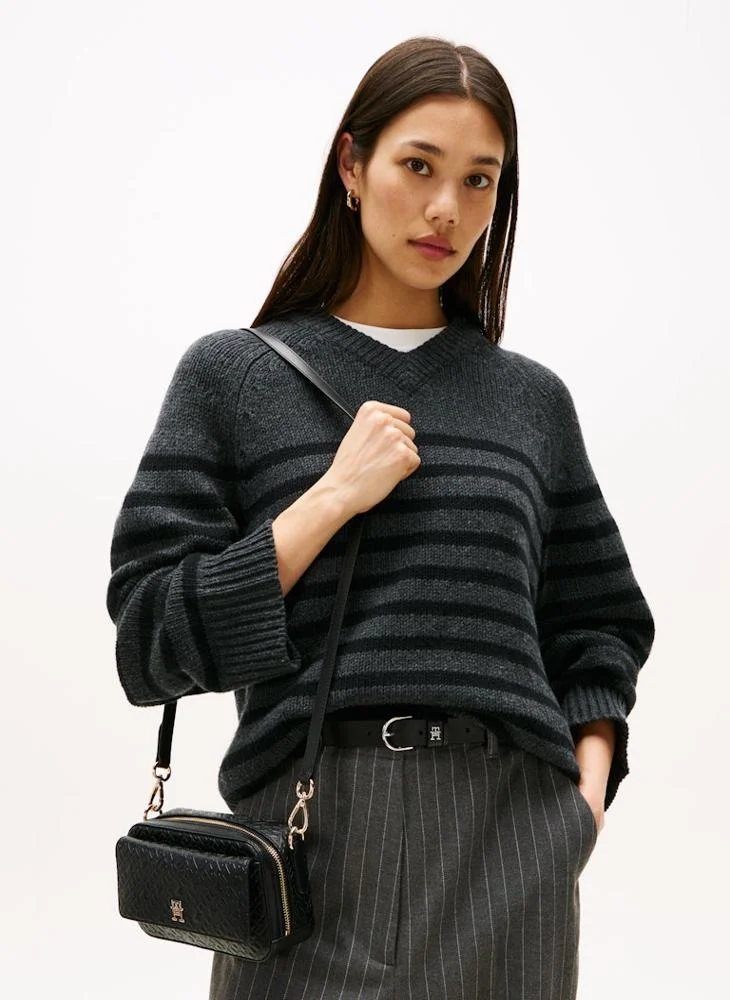 تومي هيلفيغر Narrow Strap Crossbody