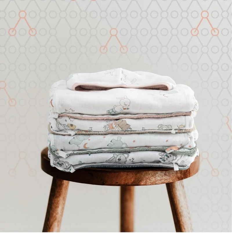 Gezenbebe Hero Patterned Muslin & Towel Baby Poncho Bunny