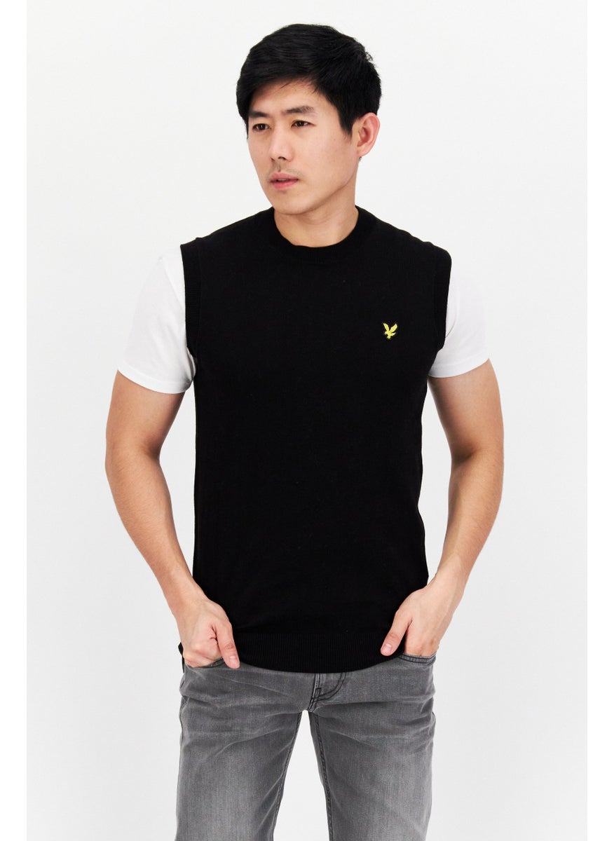 Lyle & Scott Men Sleeveless Brand Logo Sweater Vest, Black  - Image 1