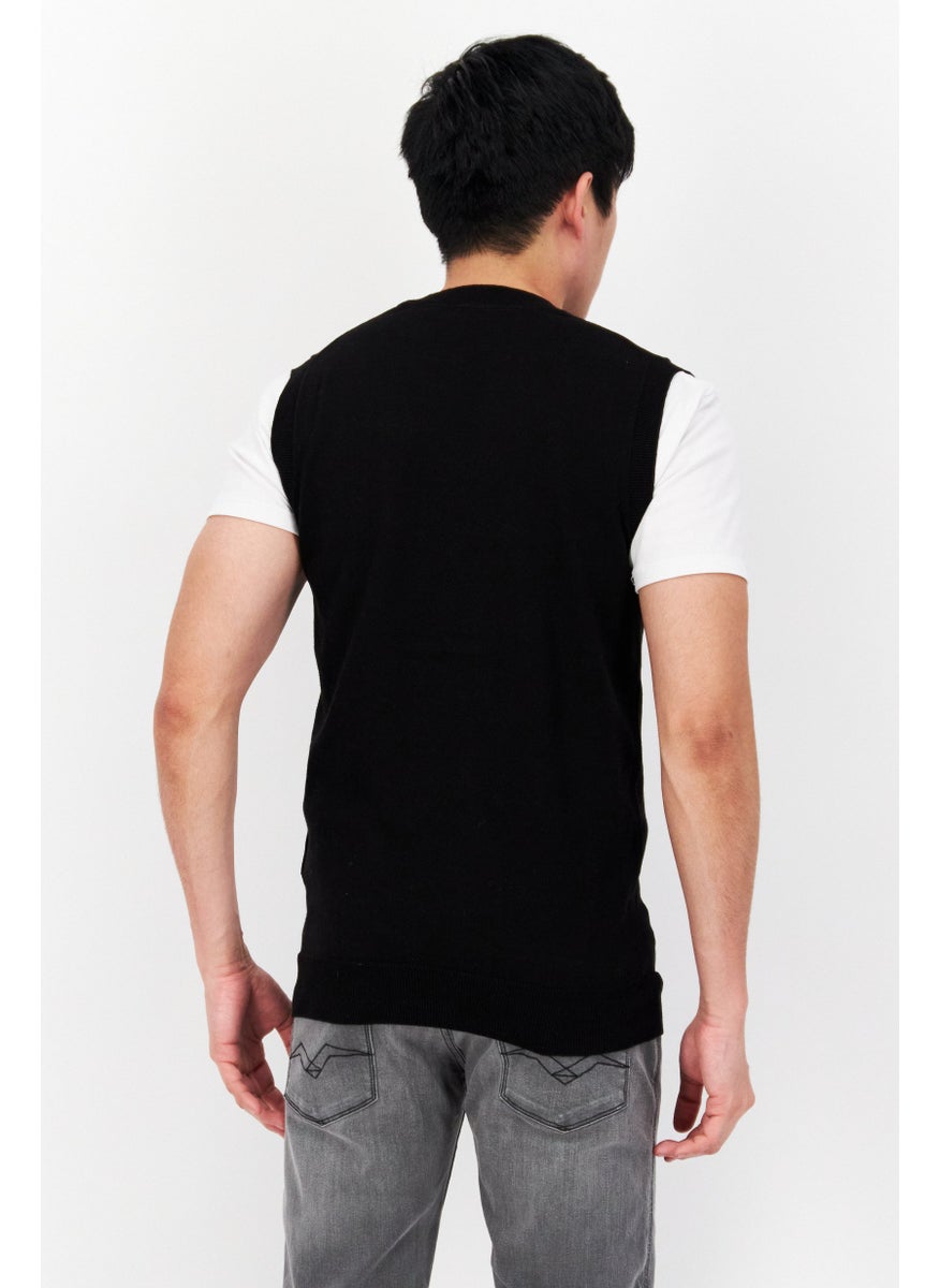 Lyle & Scott Men Sleeveless Brand Logo Sweater Vest, Black  - Image 4
