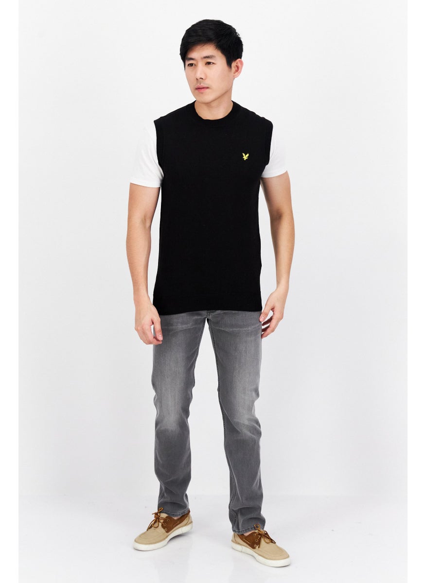 Lyle & Scott Men Sleeveless Brand Logo Sweater Vest, Black  - Image 2
