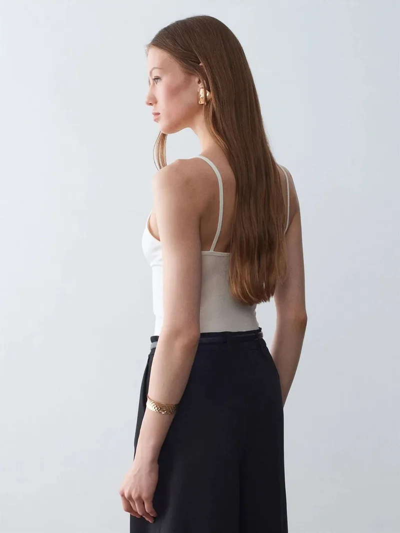 ديلفين DILVIN Lace V-Neck Sleeveless Cami Blouse