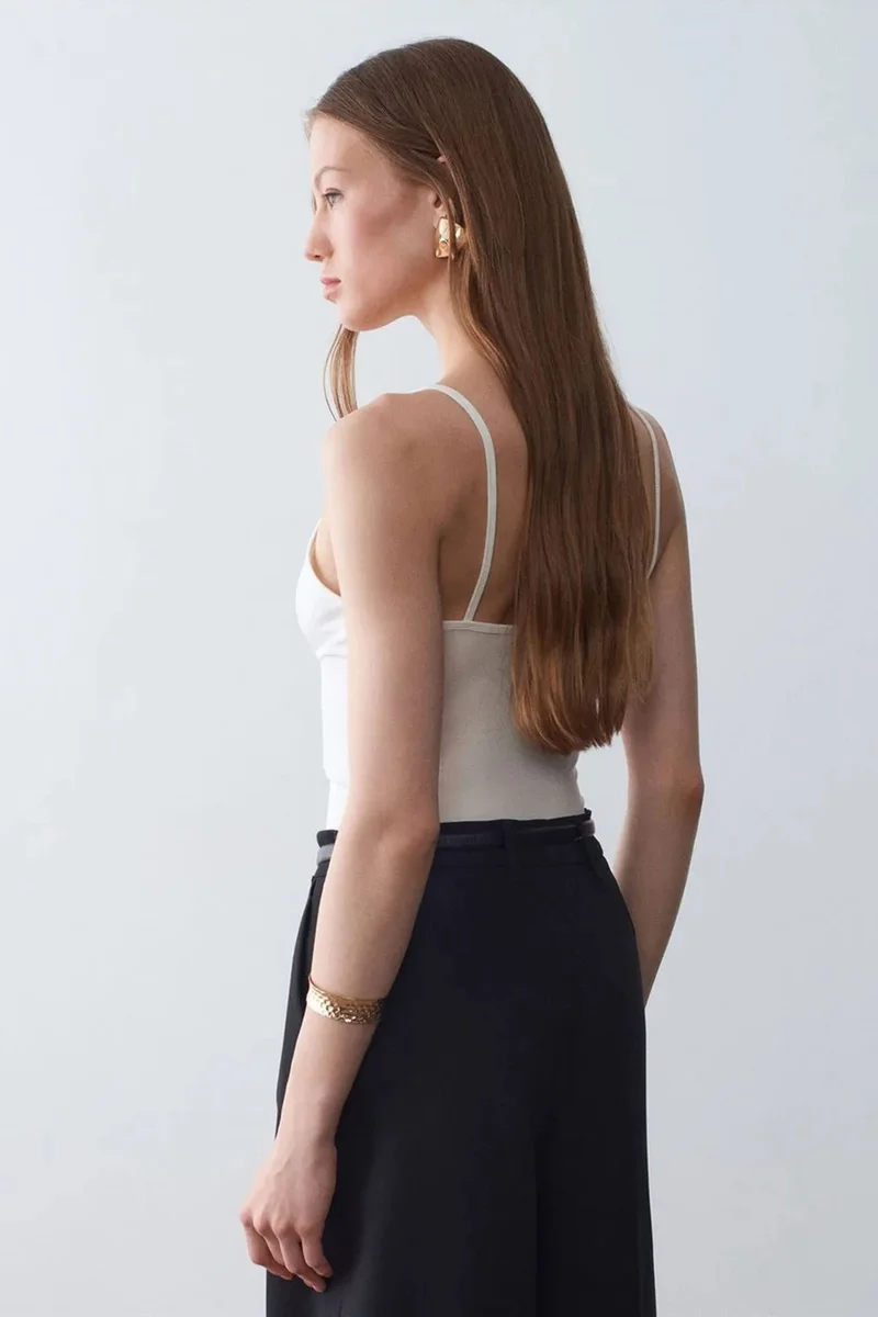 ديلفين DILVIN Lace V-Neck Sleeveless Cami Blouse