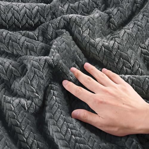 ChiXpace Fluffy Comforter King Set - Furry Grey Leaves Pattern Faux Fur Bed Set, Winter Ultra Soft Fuzzy Comfort Set, Velvet Bedding Set for Bed with 2 Pillow Cases - Image 4