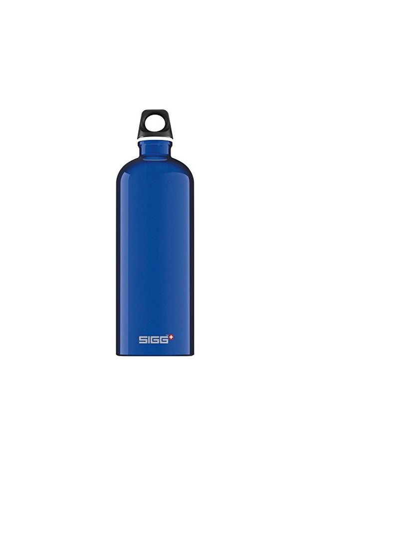 SIGG Traveller Water Bottle (1 L), Pollutant-Free and Leak-Proof Metal Bottle, Lightweight and Robust Aluminium Bottle with Screw Cap - Image 1