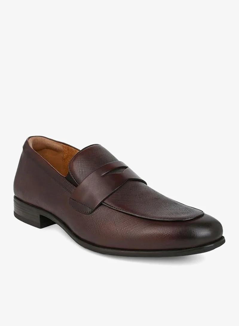 دوتشيني Men Textured Leather Loafers