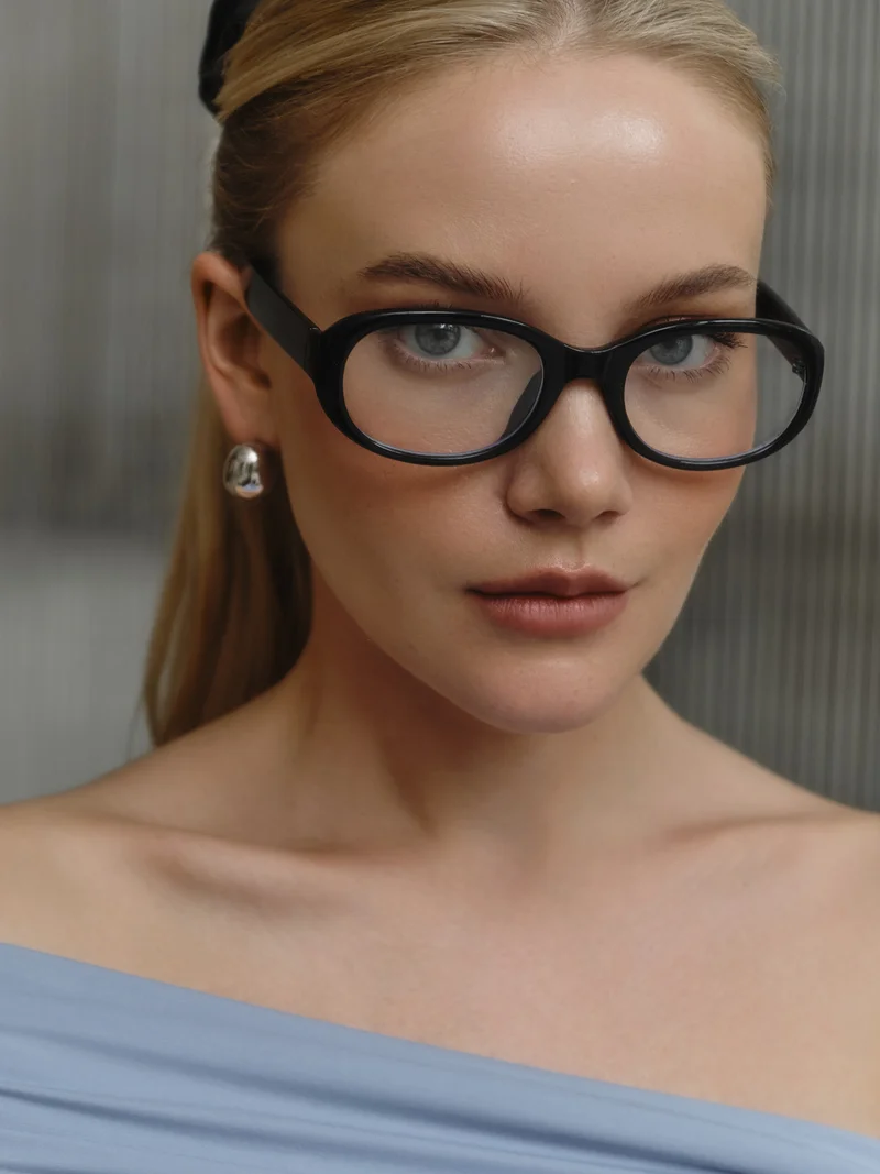 Lichi Decorative oval-shaped glasses