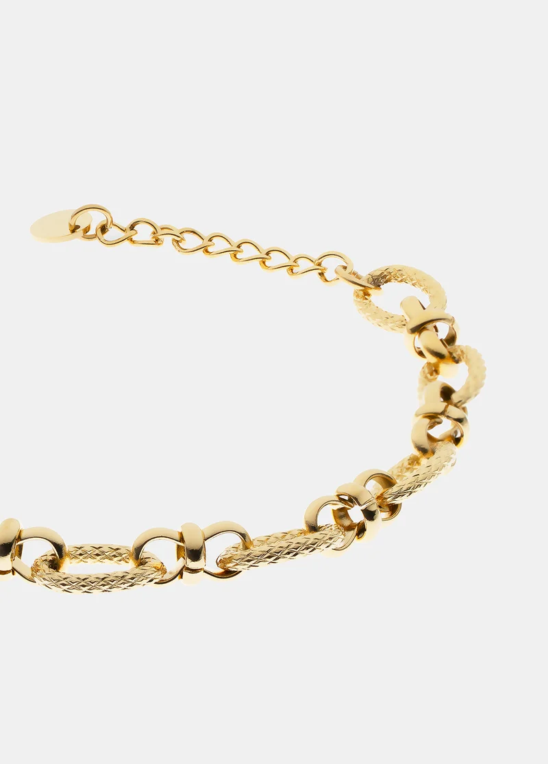 ليو جو سوار بعناصر عتيقة