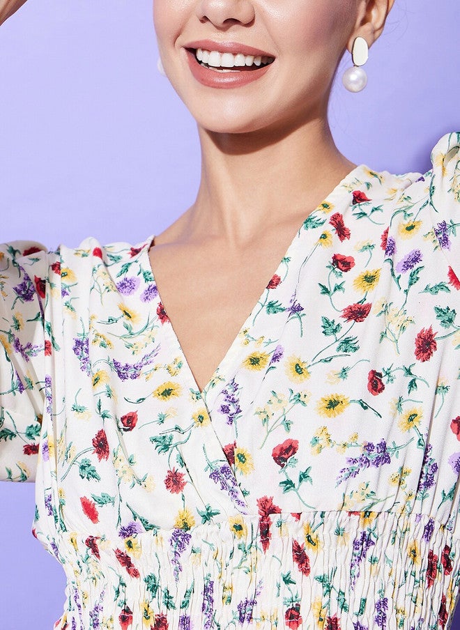 StyleStone بلوزة كروبية مزخرفة بأزهار من ستايل ستون بتصميم عنق على شكل V - Image 2