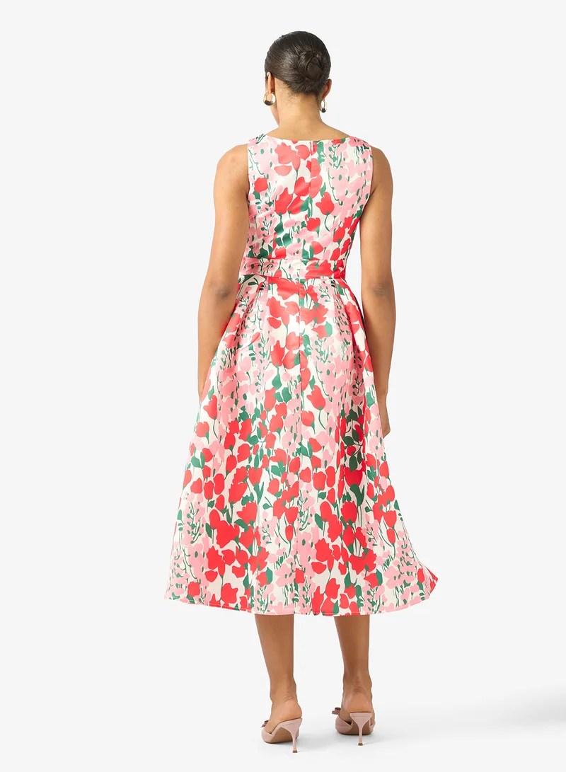 ايلا فستان بطبعة زهور