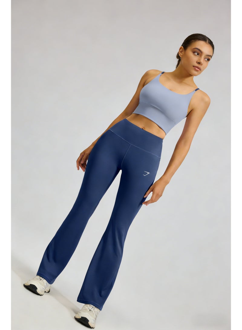 جيمشارك بنطلون رياضي Gymshark للسيّدات باللون الأزرق الداكن ضاغط بزاوية منبثقة - Image 3