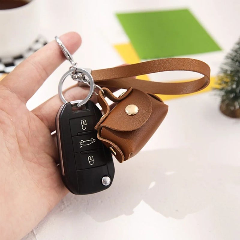 Leather mini wallet with keychain design for compact storage - Image 5