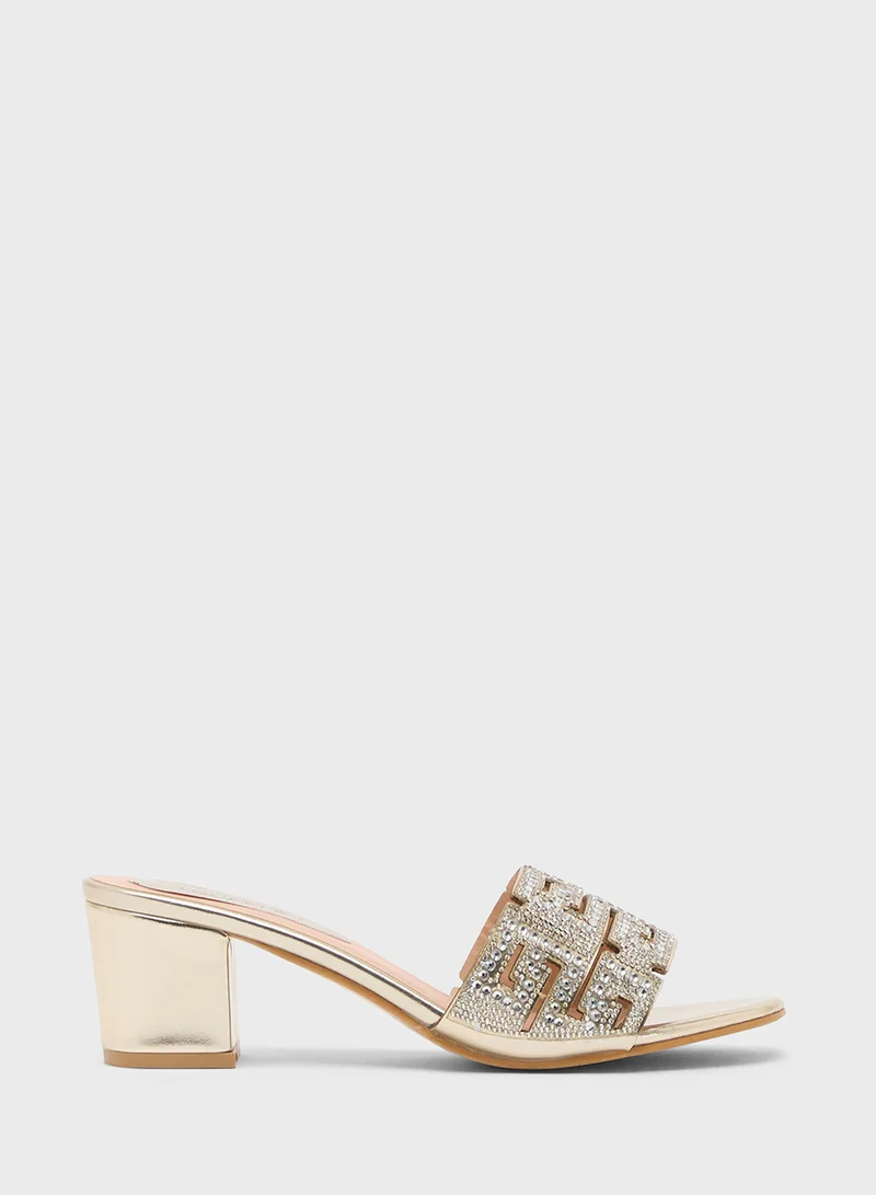 ترافل من نمشي Muled Sandals With Mid Heel