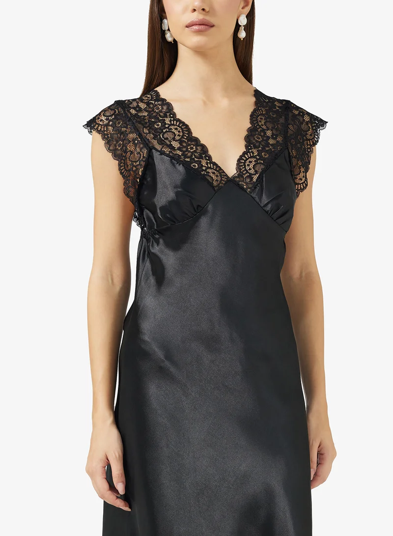 ELLA Night Dress With Lace