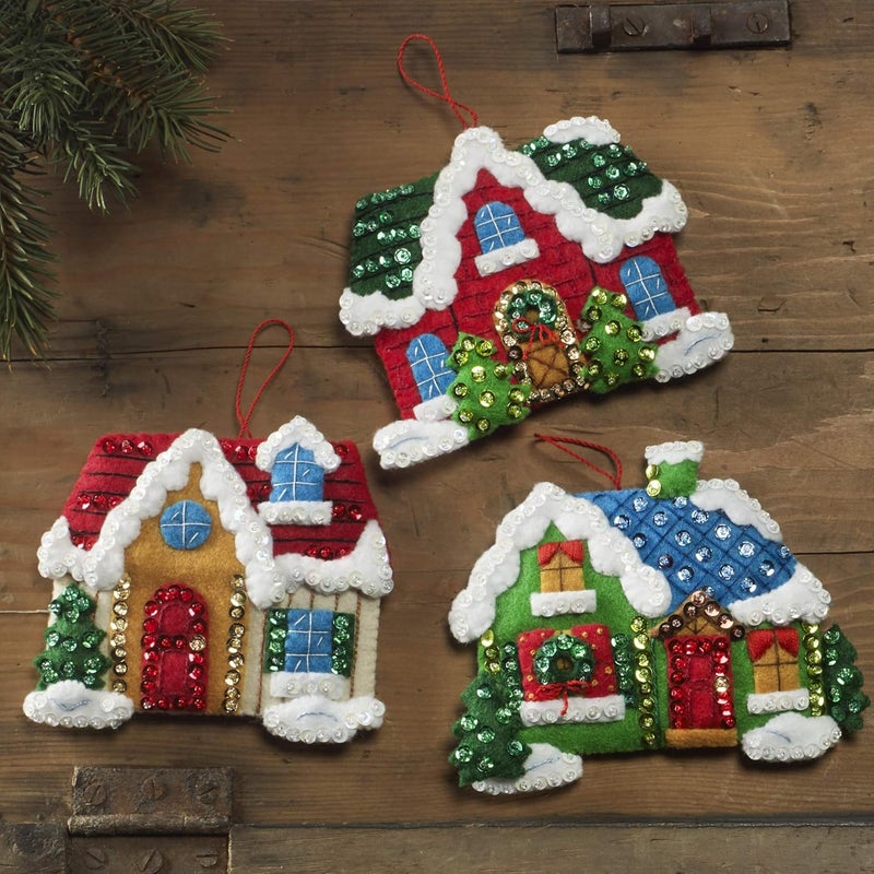 Bucilla Christmas Village Felt Applique Kit - Image 4