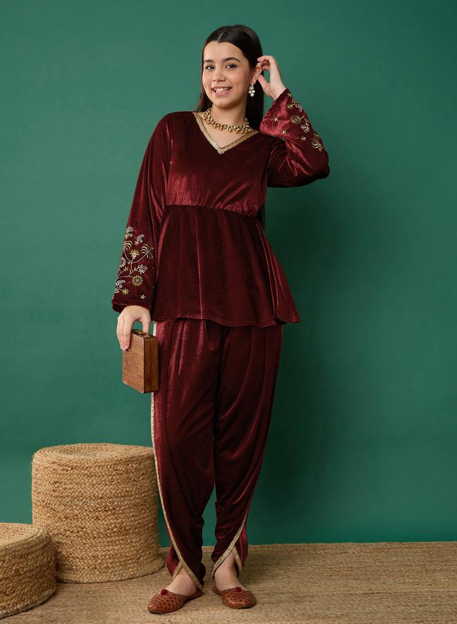 NOH.VOH Embroidered Velvet Peplum Top With Dhoti Pants by Styli  - Image 2