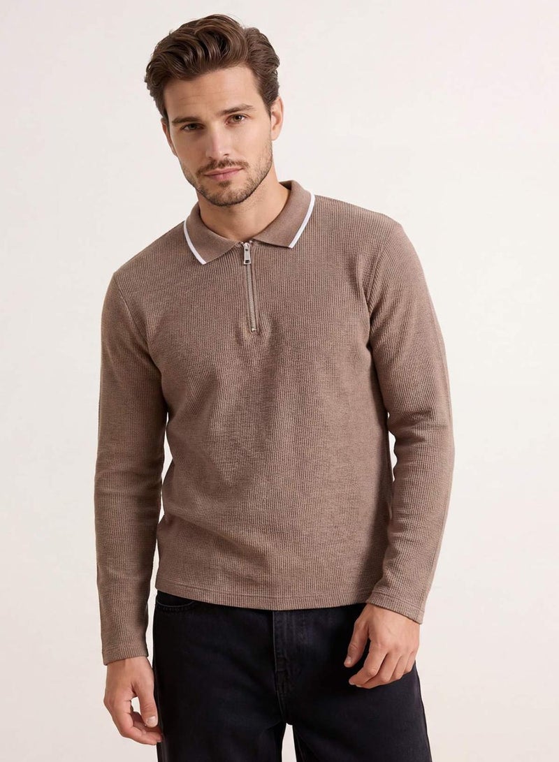 trendyol Light Brown Loose Fit Textured Collar Line Detail Zippered Polo Neck T-Shirt - Image 2