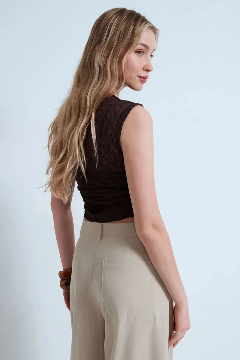 ديلفين DILVIN Sleeveless Lace Ribbed Blouse