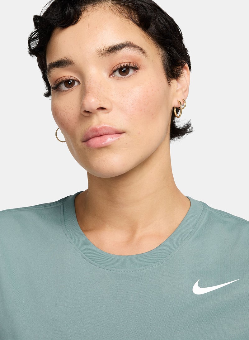 Nike Women’s Nike Dri-Fit Relaxed Short-Sleeve T-Shirt - Image 3