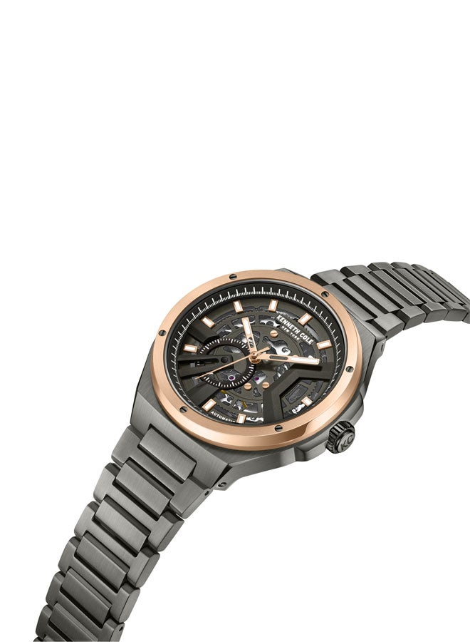 كينيث كول نيو يورك ساعة كينيث كول نيويورك رجالي أوتوماتيكية 43.5 ملم بقرص وسوار ستانلس ستيل بلون أسود معدني - Image 2