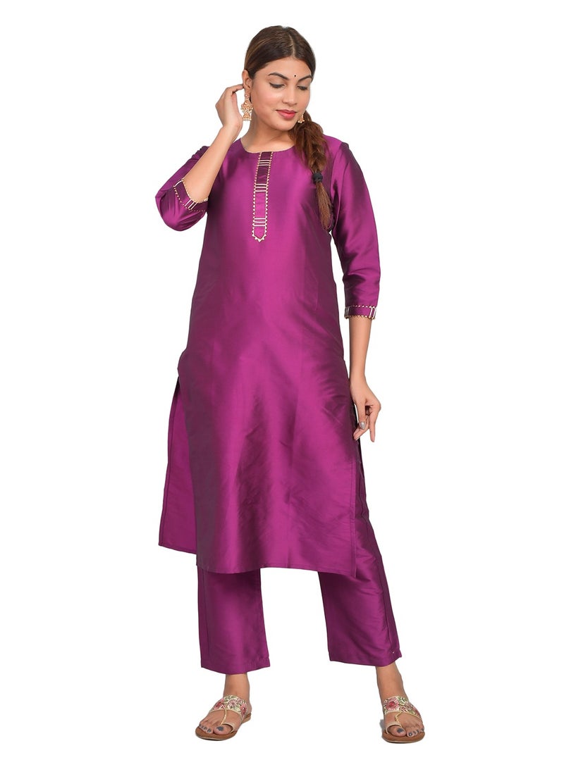 ريارا - كورتي نسائي بنفسجي مع بنطلون طقم 3/4 كم كورتا بانت طقم حرير فني (تفتا عادي) مقاس S - Image 1