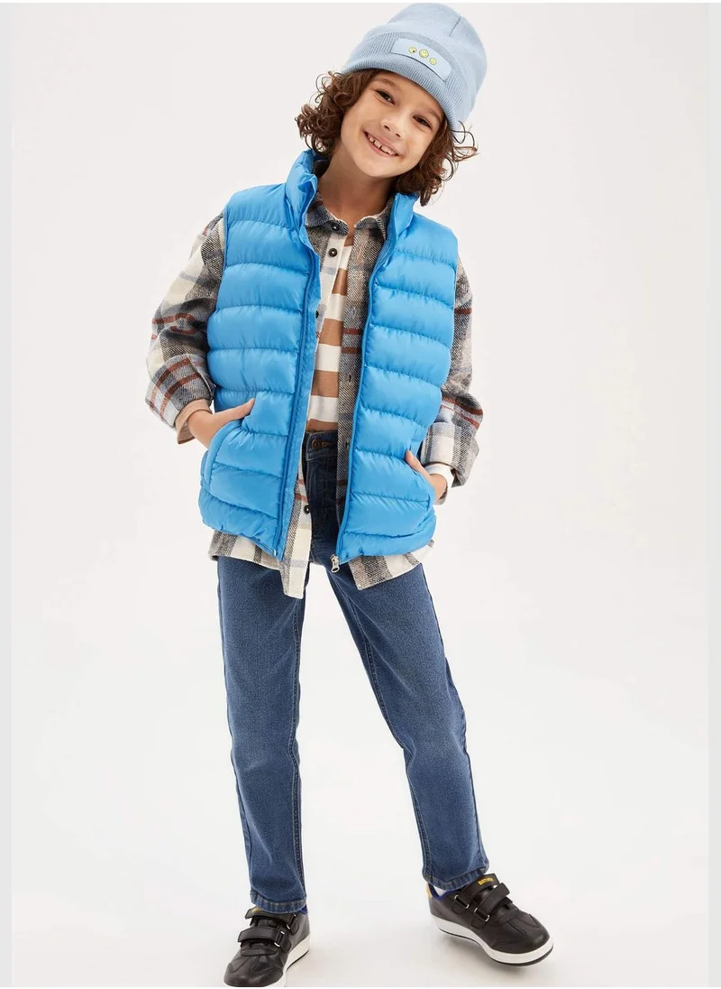 ديفاكتو Boy High Neck Sleeveless Outer Wear Vest