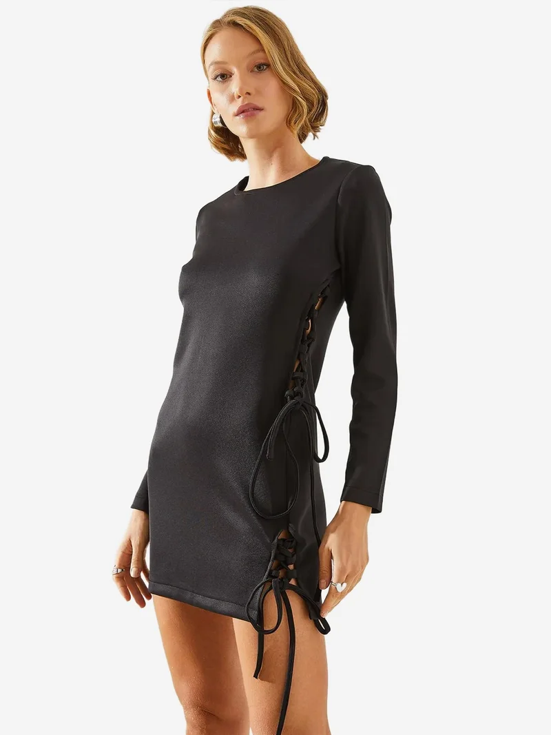 Bianco Lucci LUCCI Cut-Out Crew Neck Mini Dress