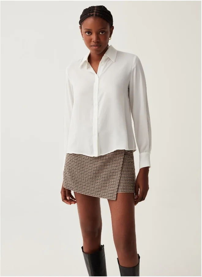او في اس Crêpe shirt