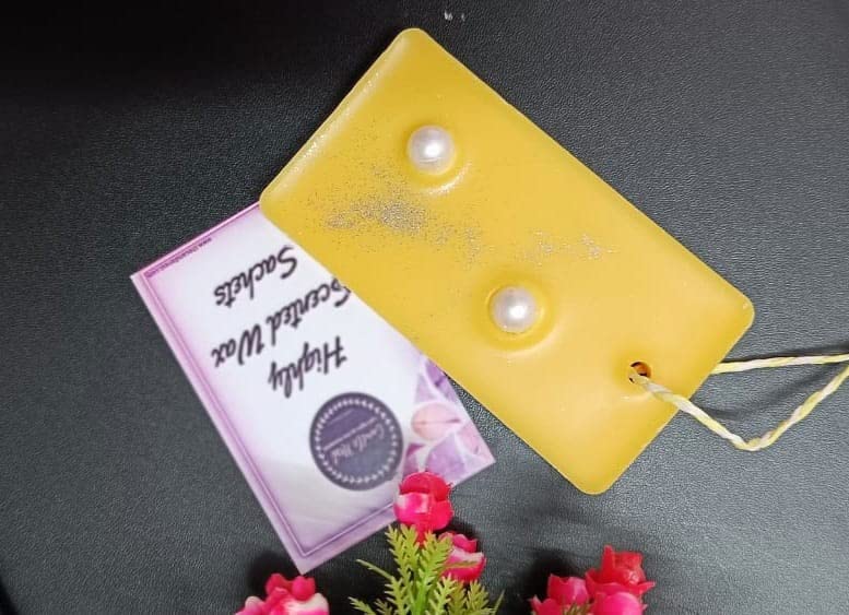 Candle Nest The Candle Nest Wax Sachet For Home Office Cabinets Handbags Cars Handmade Air Freshener Aromatic Sachets Flavored Sandalwood Wax Sachet Yellow  - Image 2