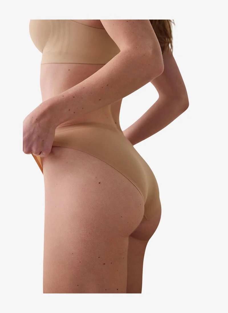 بنتي Women Nude Slip Beige Briefs