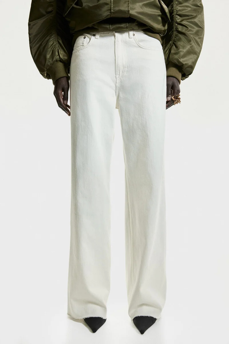 اتش اند ام جينز بخصر عالي وقصّة واسعة