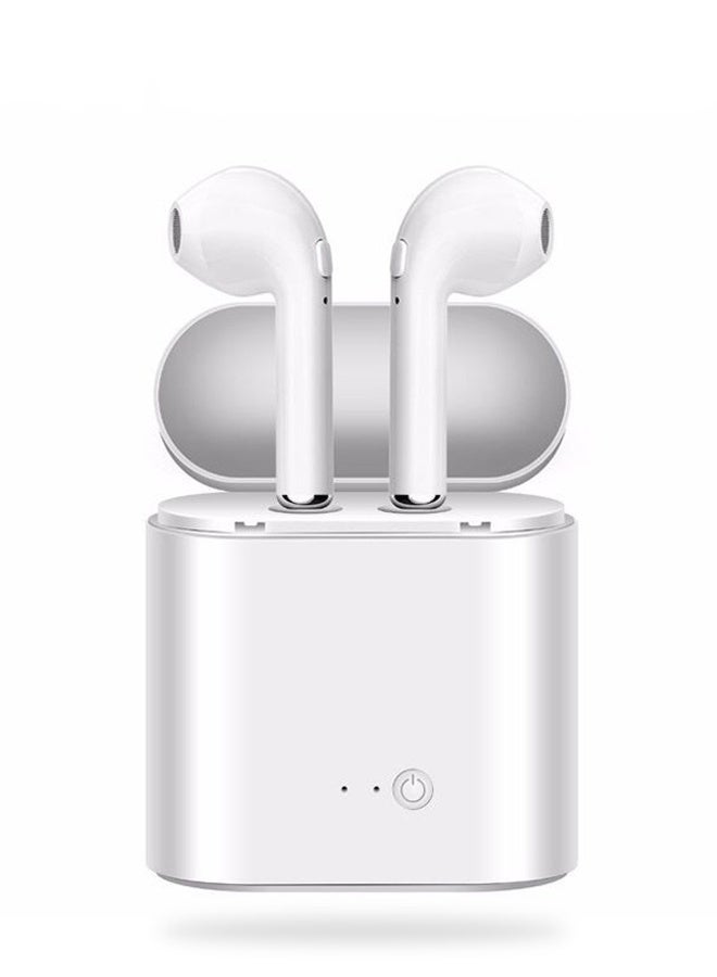 سماعات أذن بلوتوث مع علبة شحن بيضاء - Image 1