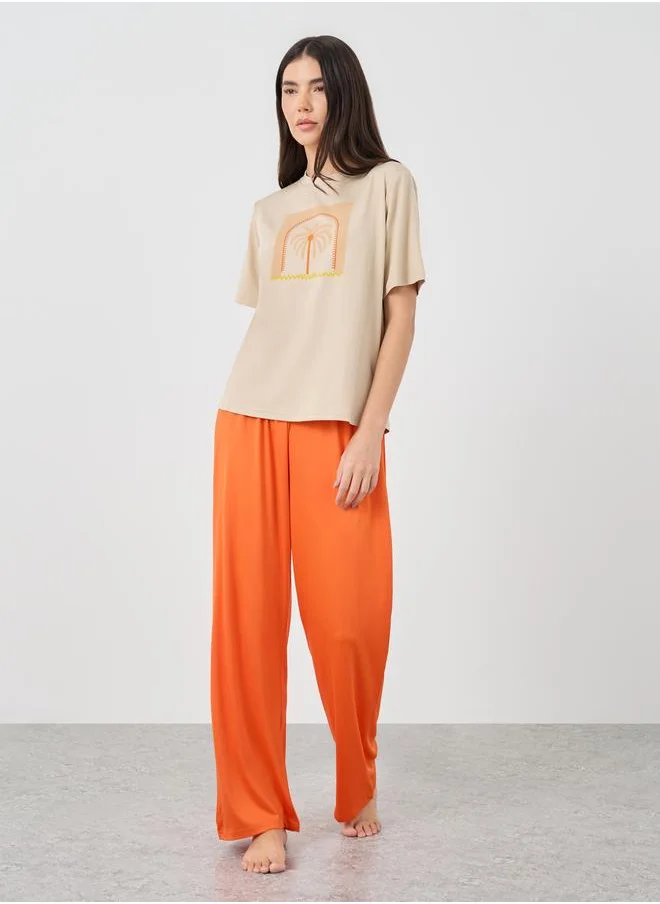 تايك تو Take Two Graphic Printed Short Sleeve T-Shirt and Pyjama Set