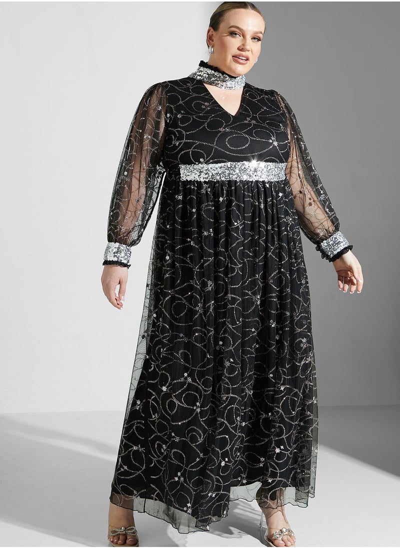 خزانة فستان بقصة مخروطية  - Image 1
