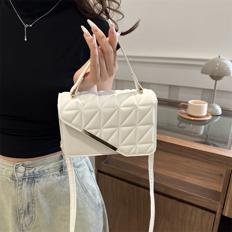 French Style Distinctive Trendy Indentation Bag Women'S New Fashionable Texted Simple Small Square Bag Fashionable Portable Crossbody Bag - Image 4