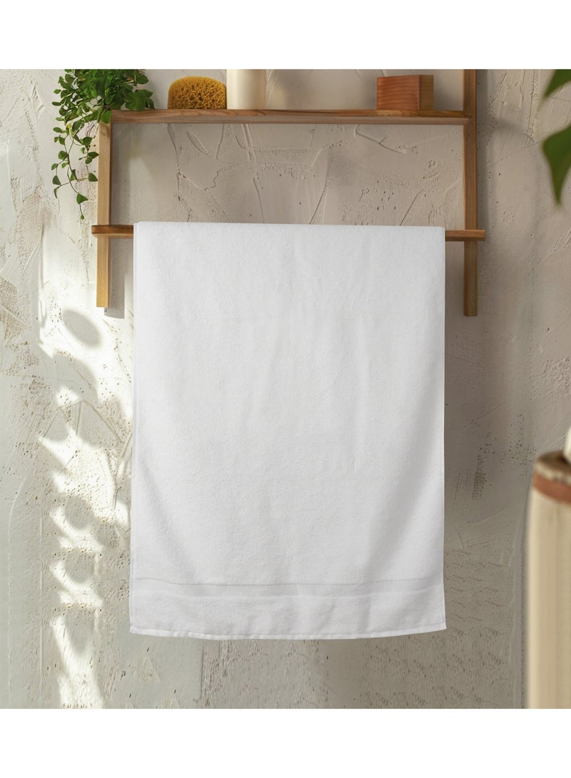 AURIO منشفة استحمام فاخرة من الألياف الدقيقة - مجموعة مناشف عالية الكثافة فائقة النعومة 68x135 سم - سريعة الجفاف، خالية من الوبر، ومضادة للحساسية، أساسية للمحترفين في السبا والمنزل - Image 2