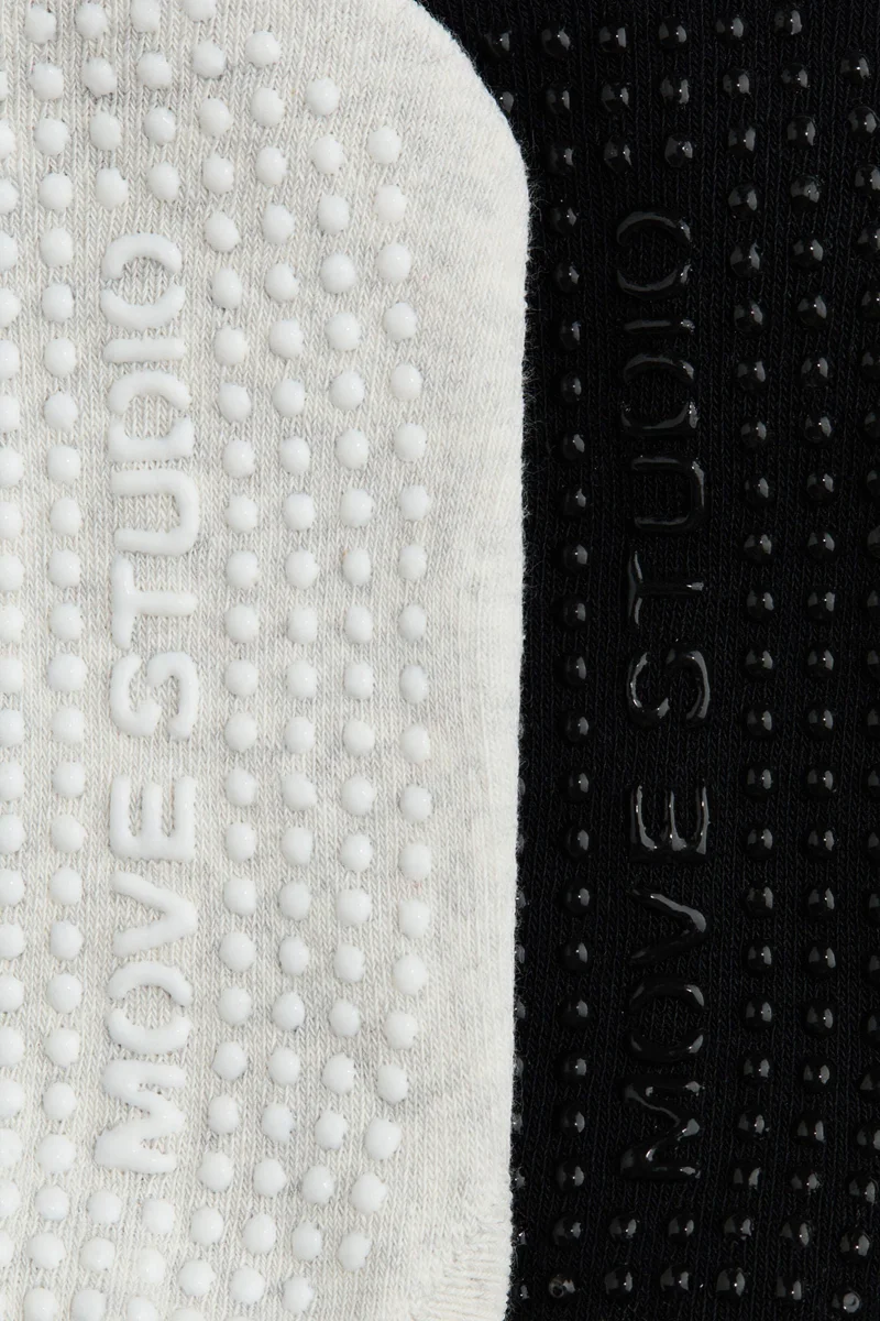 اتش اند ام طقم من قطعتين من جوارب البيلاتس