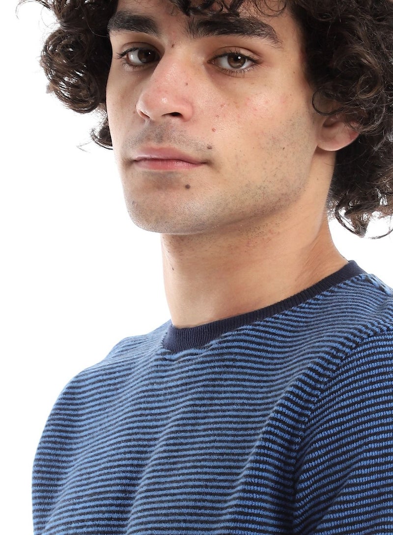 سيزار سويت شيرت رجالي مقلم برقبة دائرية - Image 4