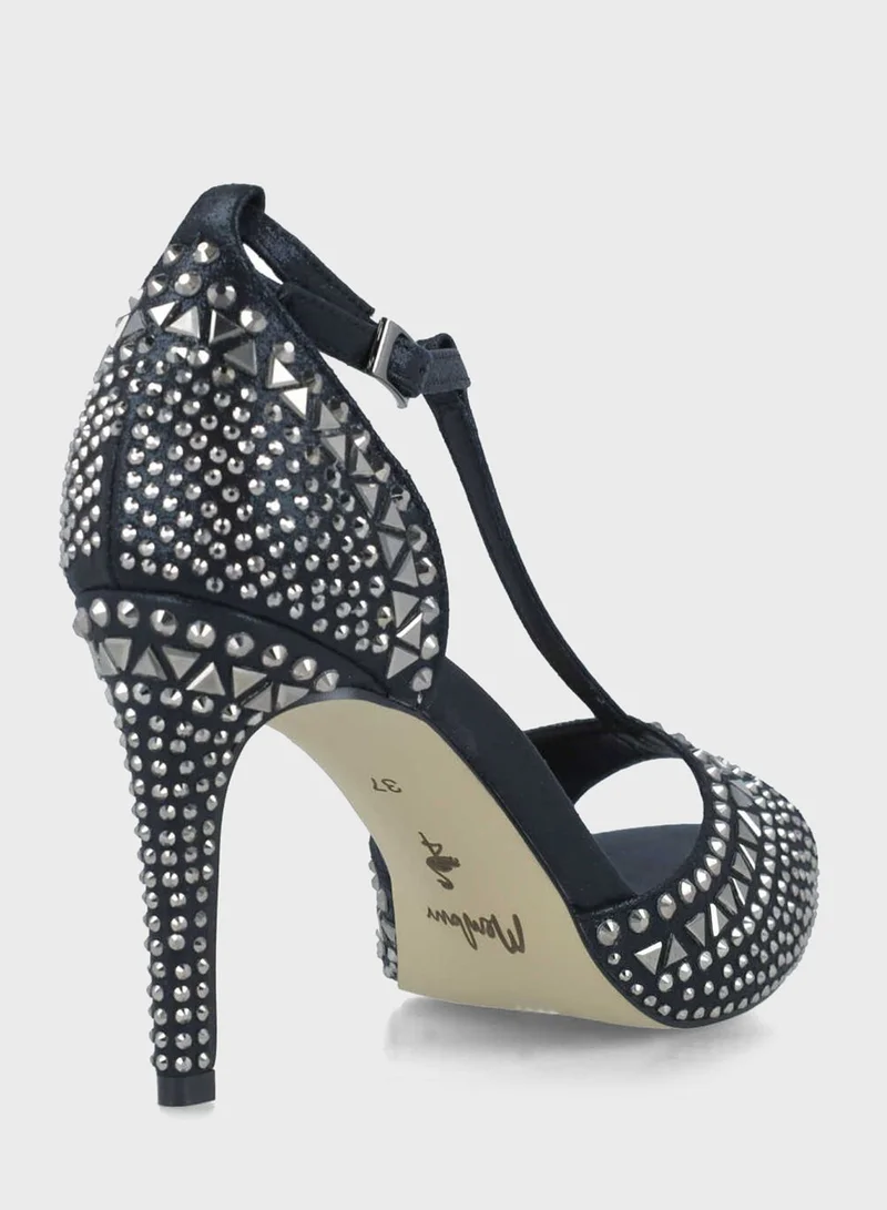 MENBUR Ankle Strap Sandals