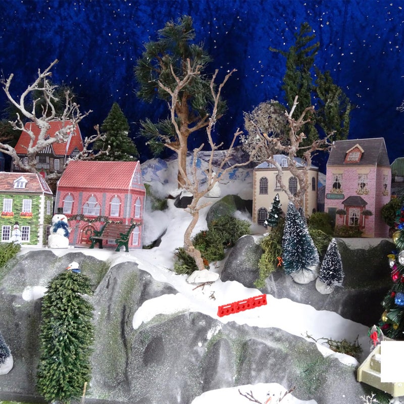 24 Pcs Miniature Road Barricade Toys for Train Layouts School Projects and Decorations - Image 4