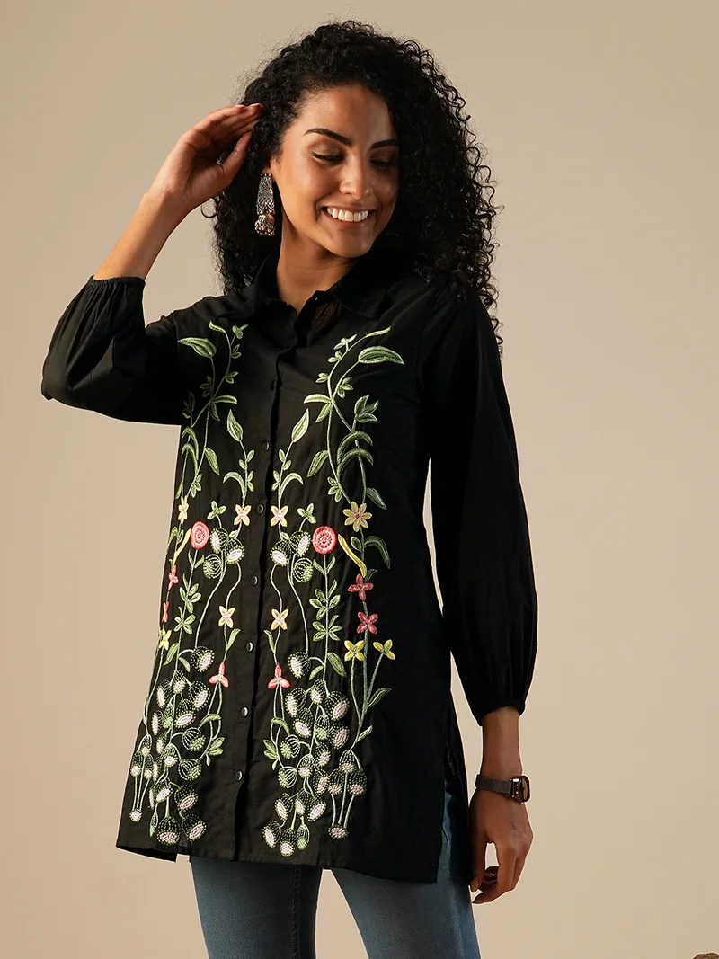 globus Women Floral Embroidered Shirt Collar Puff Sleeves Tunic