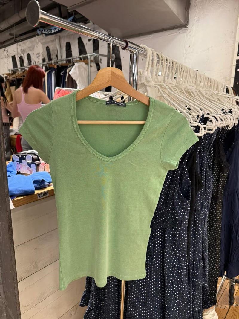 Bm Style Hot Girl Style Green V-Neck Short-Sleeved T-Shirt for Women Bm Pure Color Simple Slim Fit Versatile Top That Shows Off Your Complexion - Image 3