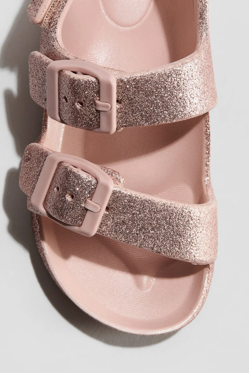 اتش اند ام أحذية مسبح بشرائط مزدوجة