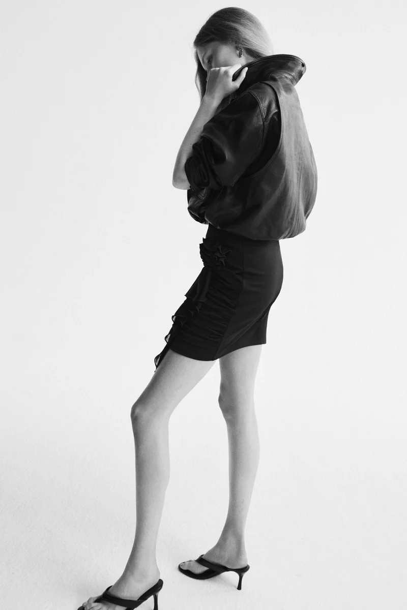 H&M Flower-detail mini skirt