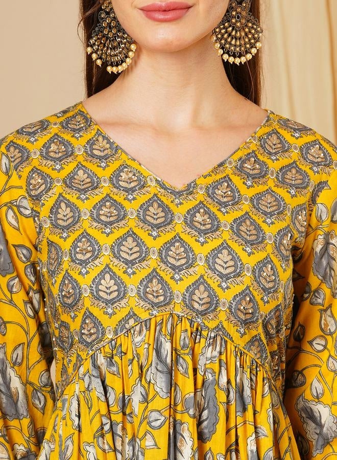 globus Globus Women Mustard Allover Floral Print Alia Cut Knee Length Kurta With Sharara & Dupatta Festive Wear Set by Styli - Image 4