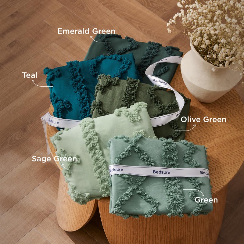 Bedsure Tufted Boho Comforter Set King Size - Green Boho Bed Set, GentleSoftâ„¢ 3 Pieces Farmhouse Shabby Chic Embroidery Bedding, Gifts for Woman, Soft Jacquard King Comforter for All Seasons - Image 3