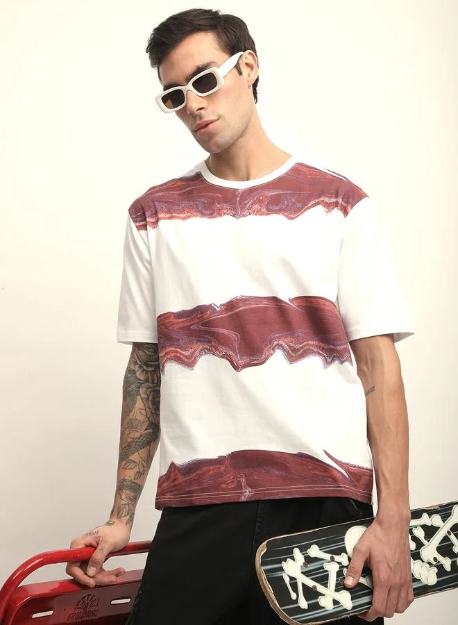 ديفيرينس أوف أوبينيون تيشيرت مطبع بياقة دائرية وقصة واسعة للرجال